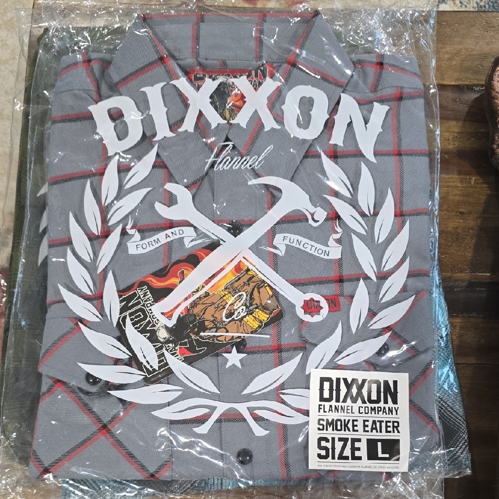 DIXXON Gray Casual Button Down Shirt with Bold Graphic Design